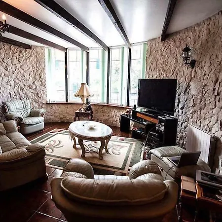 Stunning, Quiet And Spacious!! Villa *
